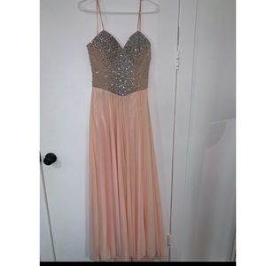 A pretty pink dress💗💘💕💓🤩